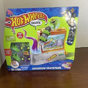 2022 Hot Wheels Aquarium Skatepark Tony Hawk New For 2022 Piranha Tentacle Shoes